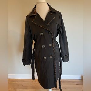 Tahari trench coat with double breast and belt